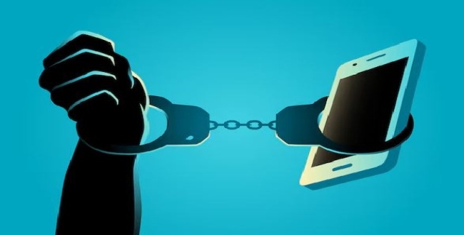 
	‘யாரிடமும் சொல்லாதீர்கள்’ என மிரட்டி மோசடி…! - மூதாட்டியை ஏமாற்றிய சைபர் கும்பல் வேட்டை...! - Seithipunal
