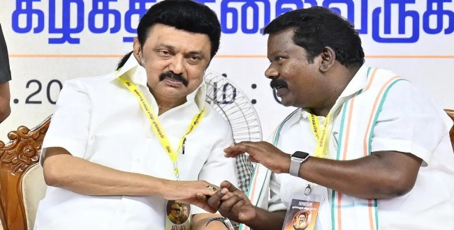 
	சொல்லப்போனால் திமுகவிடம் இருக்கும் ஒரே ''கை'' செல்வப்பெருந்த''கை'' மட்டுமே!  - Seithipunal
