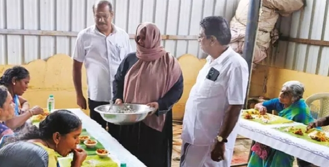 
	மதத்தை மீறிய நம்பிக்கை...! மகன் குணமடைந்த நன்றி! - அம்மன் கோவிலில் கிடா வெட்டி 200 பேருக்கு விருந்து - Seithipunal
