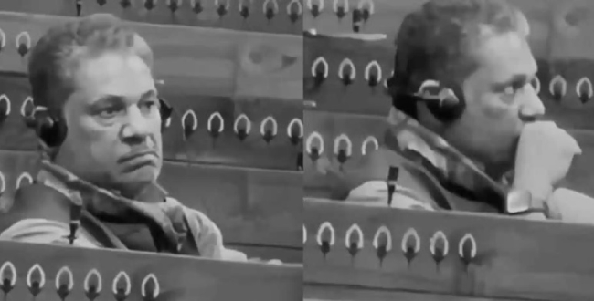 
	நாடாளுமன்ற மேசைகளுக்கு நடுவே சிகரெட்டா...? அரசியல் அரங்கில் வெடித்த புதிய சர்ச்சை...!  - Seithipunal
