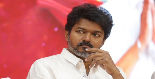 
	ஒருத்தருக்கும் விஜய் மீது நம்பிக்கையில்லை? 2026ல் தன்னந்தனியாக தவிக்கும் விஜய்! ஒரு லெட்டர்பேடு கட்சி கூட வரலையே! - Seithipunal
