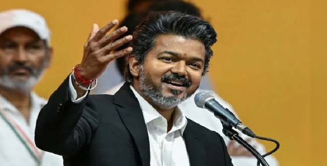 தவெக ஆட்சிக்கு 100 நாட்கள்.. சாதனை பட்டியல் தயாரிக்க விஜய் உத்தரவு! விளம்பர படங்களும் ரெடி!
