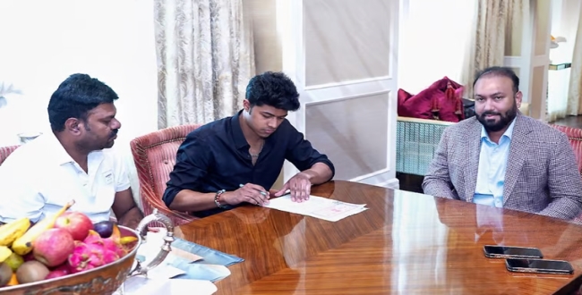 
	விஜய் மகன் படத்தில் நடிக்கும் பிரபலங்கள் யார்? - வெளியாகும் புதிய அப்டேட்.! - Seithipunal
