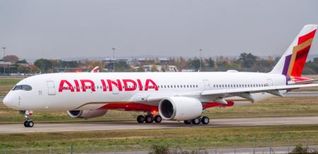 air india flight emergency landing in delhi airport
