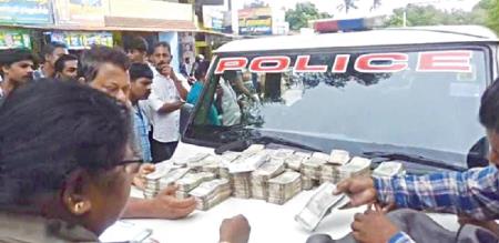 three peoples arrested for gold kidnape to kerala