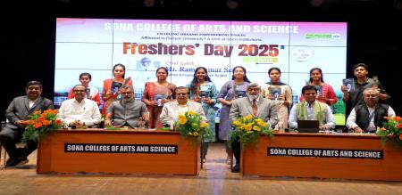 Private college organized a welcome ceremony for first-year students