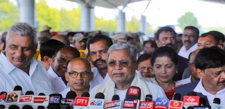 Siddaramaiah says he will continue as Chief Minister for 5 years if the party high command decides