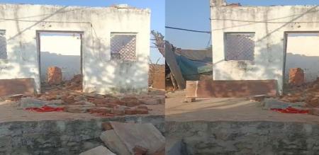 Three girls were killed when a temple roof collapsed in Madhya Pradesh
