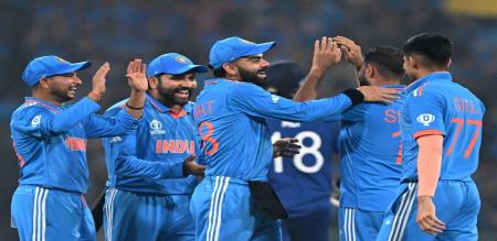 India won the match against england and move the top of the table 