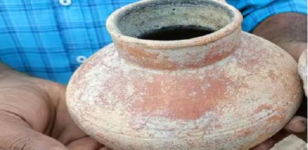 clay pot found near thenpennai river 