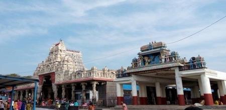 devotees croud increase in thiruchenthur temple