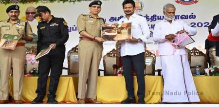 Tamil Nadu Police wins Championship Trophy