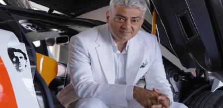 The fan came to lend a hand but he scratched his hand with a blade Ajith Kumar shares shocking incident