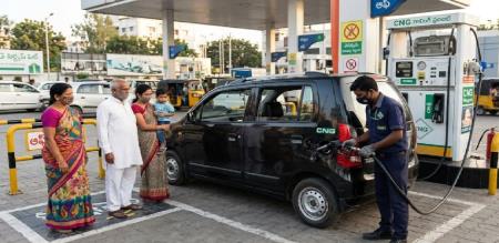 Why are you asked to get out of the car when filling up CNG 90 of people donot know this Here are the main reasons