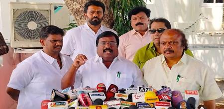 If you support the three language policy people will teach you a lesson Opposition leader Siva warns Rangasamy